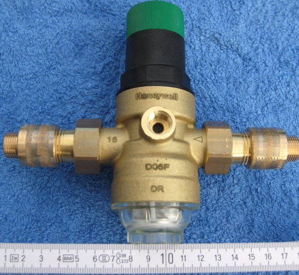 D06F-3/8" (Festwasseranschluss)